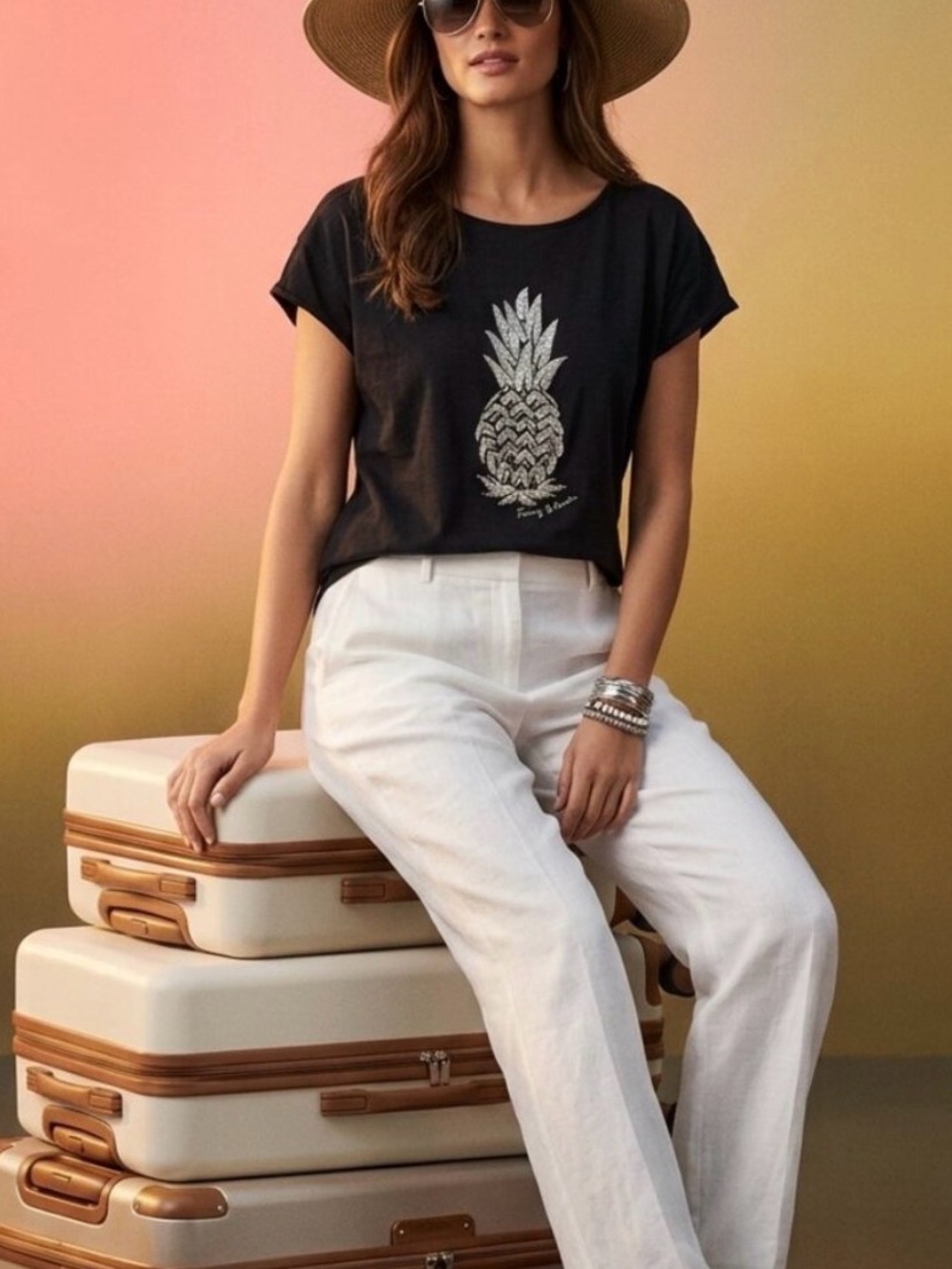 Tommy Bahama Black Tee Graphic Silver Pineapple Women's Top short Sleeves Sz S